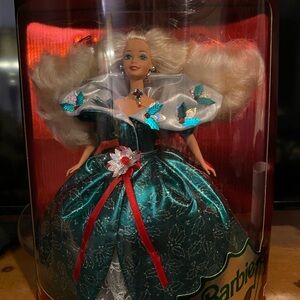 Vintage 1995 Holiday Barbie NIB Mint Condition